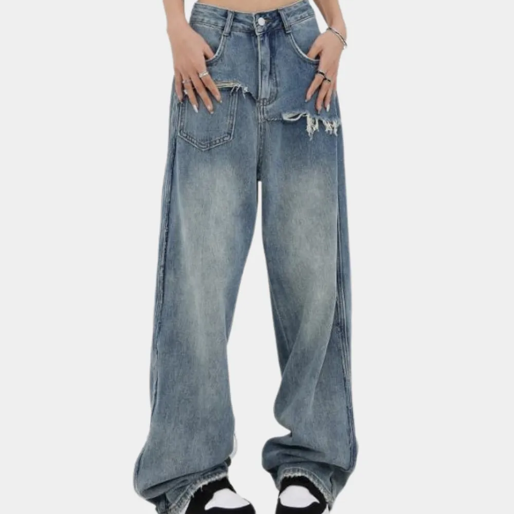 Fashionable denim jeans for women