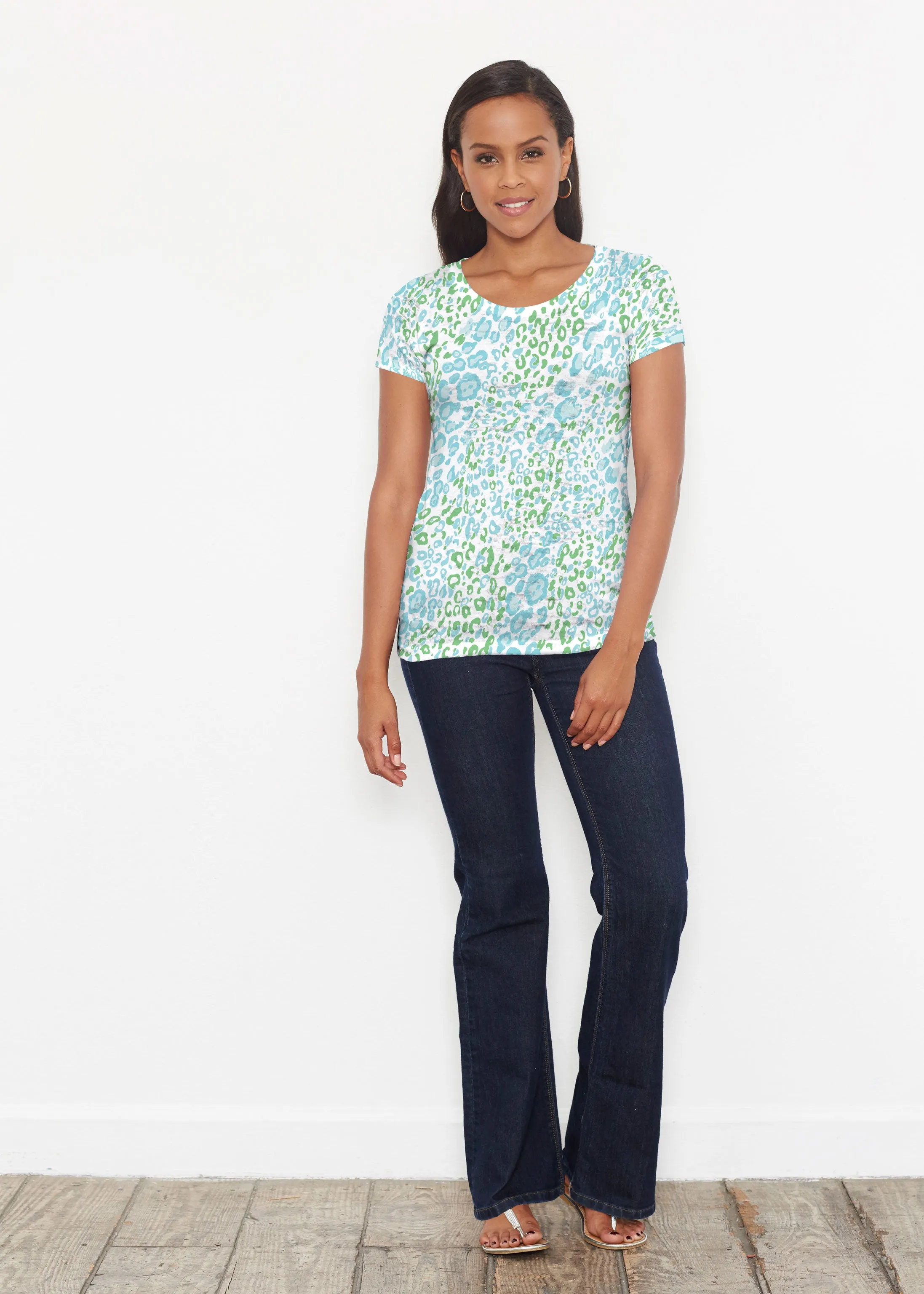 Greek Cat Green (7913) ~ Short Sleeve Scoop Shirt